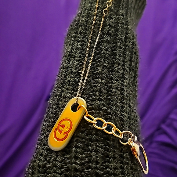 Auth Gucci Charm/ zipper pull/keychain, some wear,good condition silver and gold - Picture 4 of 4